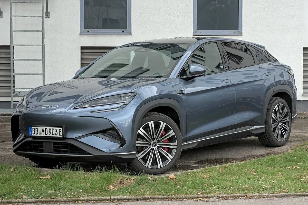 A BYD Sealion 7, front three-quarter view