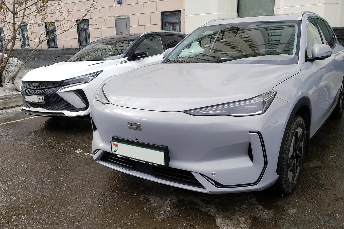 A Geely EX5, front three-quarter view