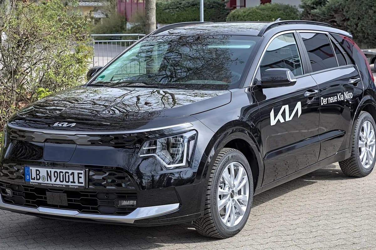 A Kia Niro, front three-quarter view