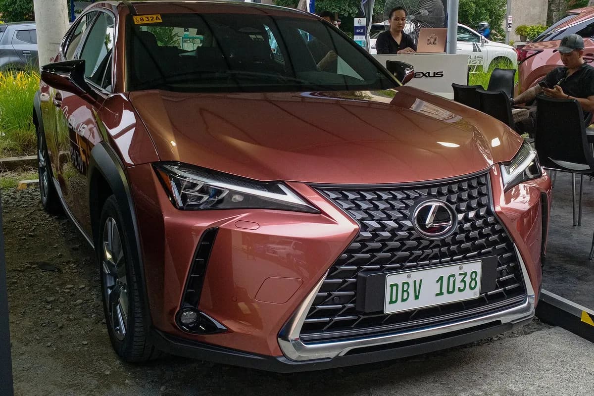 A Lexus UX300e, front three-quarter view